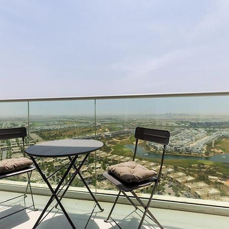 Waves - Elegant 28Th Floor Studio In Carson A, Damac Hills Apartment Dubai Exterior photo