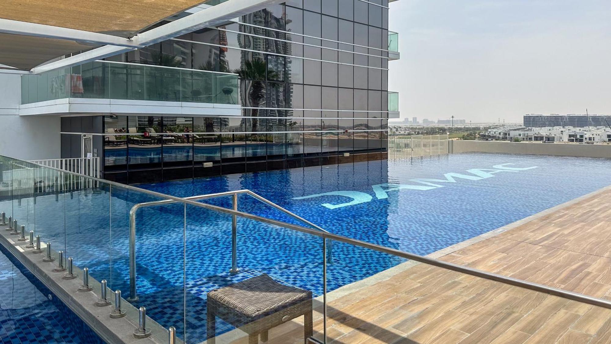 Waves - Elegant 28Th Floor Studio In Carson A, Damac Hills Apartment Dubai Exterior photo